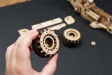 Lade das Bild in den Galerie-Viewer, Dragster