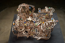 Lade das Bild in den Galerie-Viewer, Murmelbahn mit Spiralaufzug