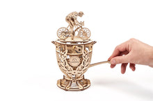 Lade das Bild in den Galerie-Viewer, AUTOMATON “FAHRRADFAHRER”