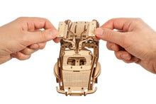 Lade das Bild in den Galerie-Viewer, Flügeltüren Sportcoupe