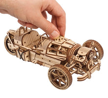 Lade das Bild in den Galerie-Viewer, Dreiradfahrzeug UGR-S