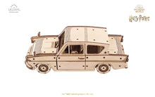 Lade das Bild in den Galerie-Viewer, Fliegender Ford Anglia™ | Harry Potter