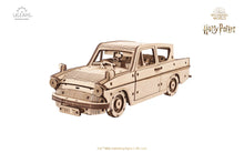 Lade das Bild in den Galerie-Viewer, Fliegender Ford Anglia™ | Harry Potter