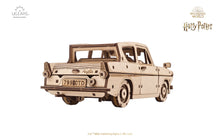 Lade das Bild in den Galerie-Viewer, Fliegender Ford Anglia™ | Harry Potter
