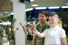 Lade das Bild in den Galerie-Viewer, FLUGZEUGSTARTER