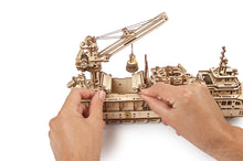 Lade das Bild in den Galerie-Viewer, FORSCHUNGSSCHIFF