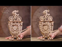 Laden und Abspielen von Videos im Galerie-Viewer, AUTOMATON “FAHRRADFAHRER”