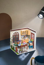 Lade das Bild in den Galerie-Viewer, MRS CHARLIE'S DINING ROOM (ESSZIMMER)