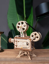 Lade das Bild in den Galerie-Viewer, ROKR 3D-Holz-Puzzle Filmprojektor 'Vitascope' Modellbausatz