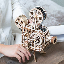Lade das Bild in den Galerie-Viewer, ROKR 3D-Holz-Puzzle Filmprojektor 'Vitascope' Modellbausatz
